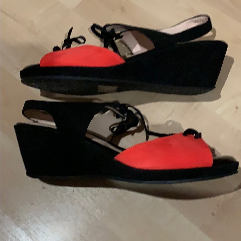Heals - Picture 2 of 5